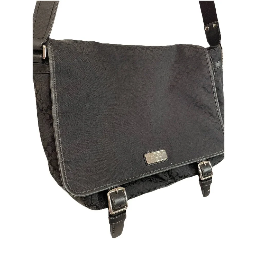 Coach Saddle Signature Messenger Black Canvas Bag F70293 Green Interior Unisex